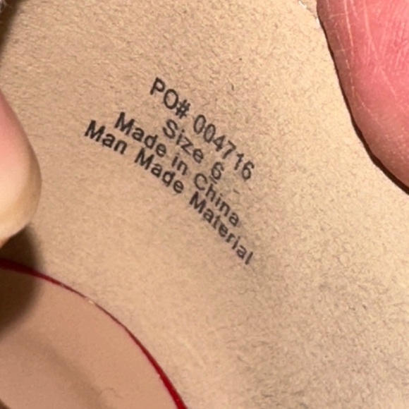 Journee Collection Striking Red Heels - Picture 4 of 6